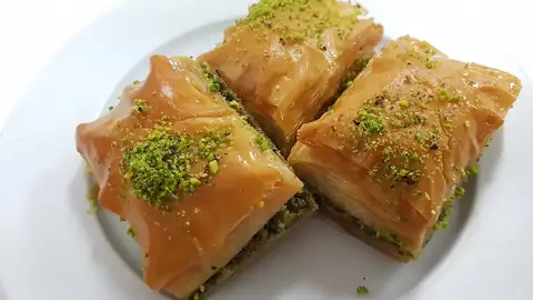 Pistachio baklava